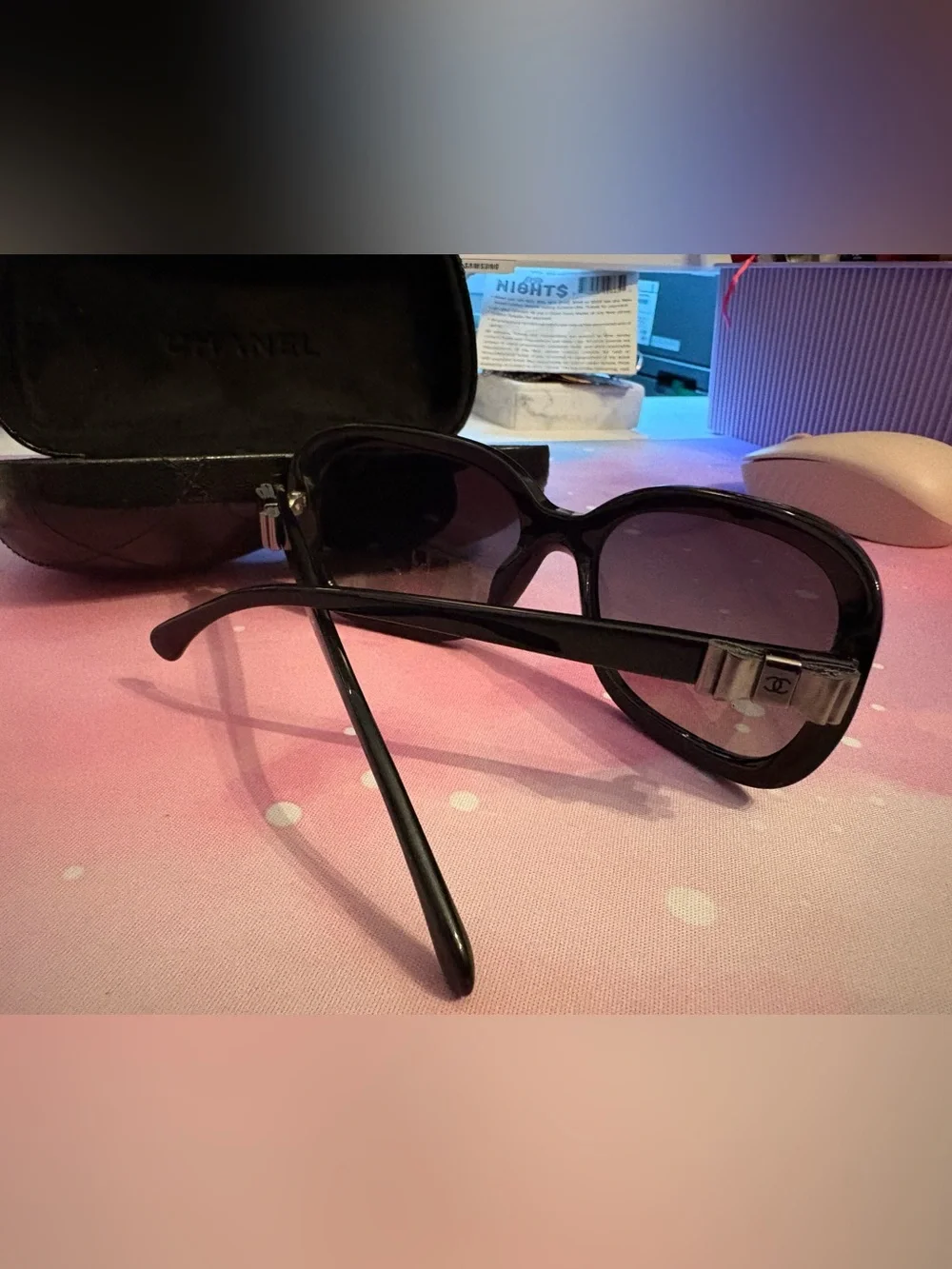 CHANEL oversized sunglasses